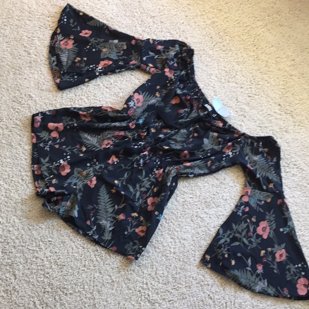 Audrey 3+1 black floral romper sz s NWT